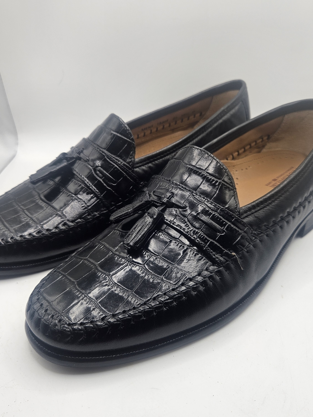 Florsheim Black Croc-Embossed Tassel Loafers - Men 10.5D
